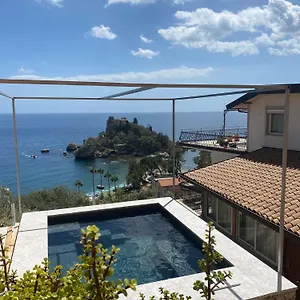 Apartment 202 Luxury Terrace View, Taormina